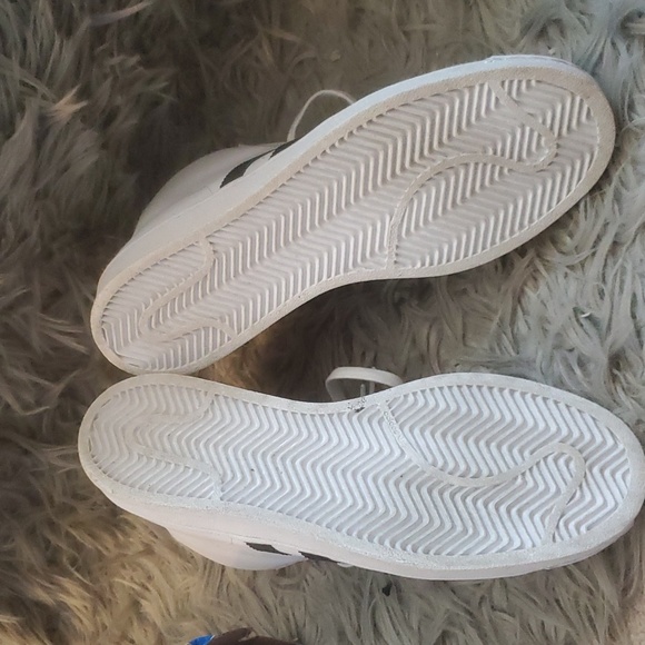 Pro Model W - Picture 2 of 3